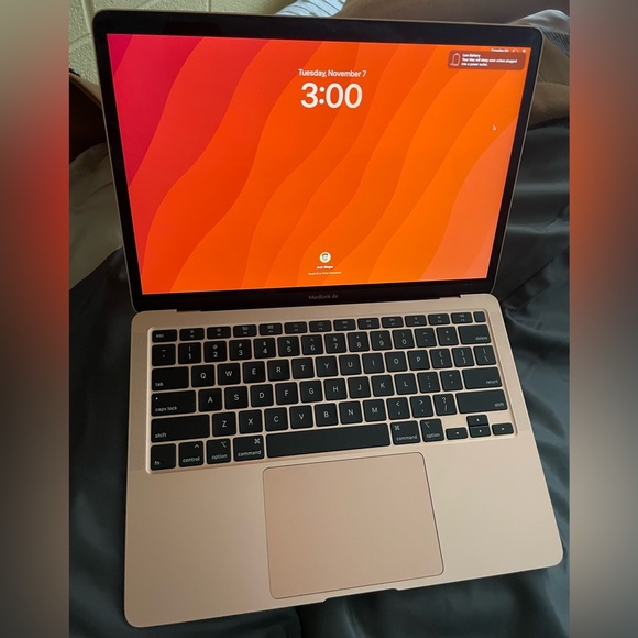 MacBook Air 2020 core i3 - fair condition - SOLD - Picture 8 of 11